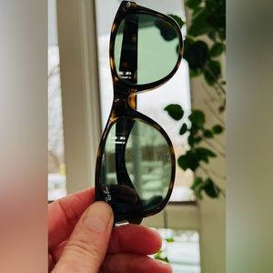 Ray Ban New Wayfarers Tortoise Shell Frames Green Lenses